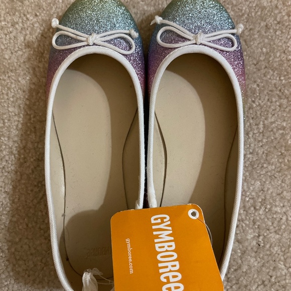 Girls shows - Picture 1 of 2